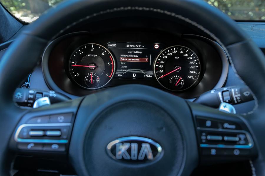 Панель приборов Kia Stinger GT (CK) 2017 года  (WW) (фото 73 из 106)
